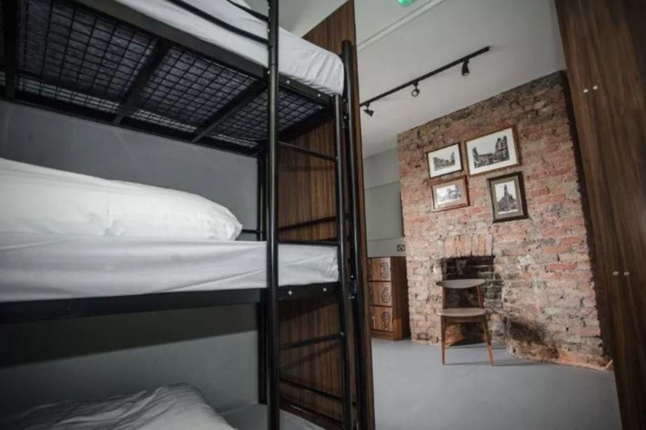 ผับเลิฟ แอด เดอะ คราวน์ แบตเตอร์ซี Hostel ลอนดอน ภายนอก รูปภาพ
