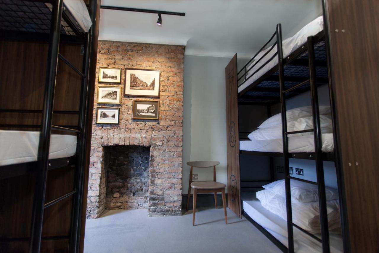 ผับเลิฟ แอด เดอะ คราวน์ แบตเตอร์ซี Hostel ลอนดอน ภายนอก รูปภาพ